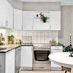 Luxurious Modern In - Eur 4k Expensive Bed And 82