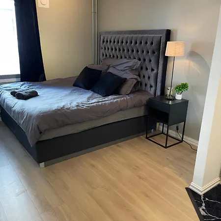 Luxurious Modern In - Eur 4k Expensive Bed And 82