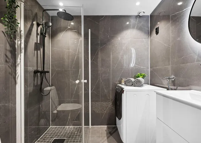 Luxurious Modern In - Eur 4k Expensive Bed And 82