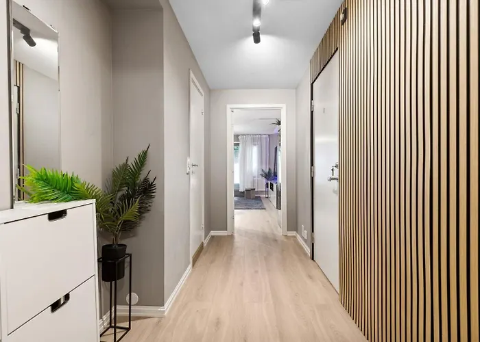 Luxurious Modern In - Eur 4k Expensive Bed And 82