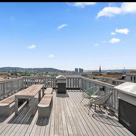 Séjour chez l'habitant Luxurious Modern In - Eur 4k Expensive Bed And 82
