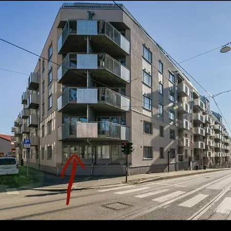 Luxurious Modern In - Eur 4k Expensive Bed And 82