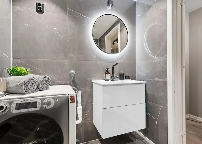 Luxurious Modern In - Eur 4k Expensive Bed And 82